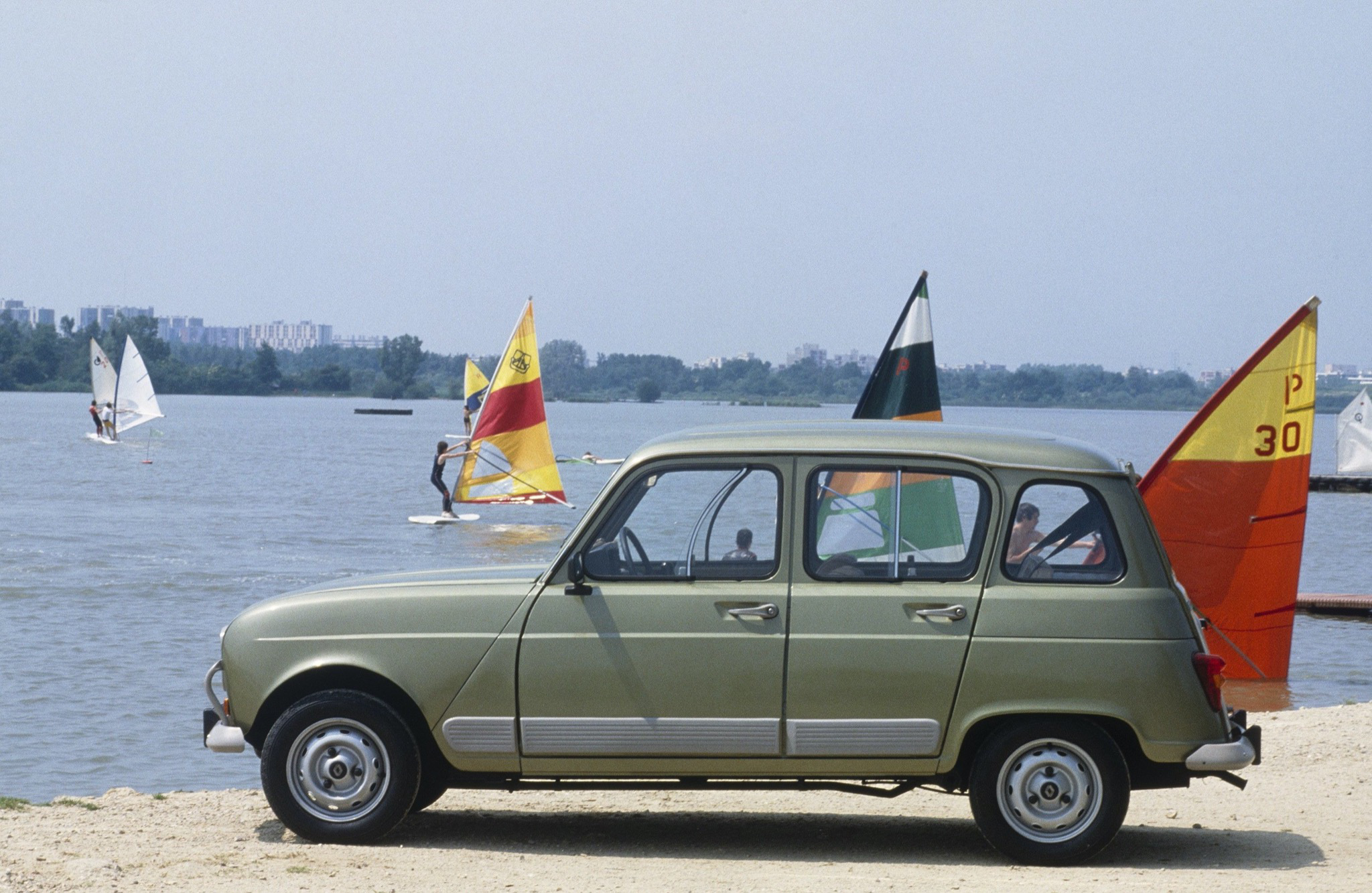 La Renault 4L fête ses 60 ans cette année : retour sur l'histoire d'une  icône