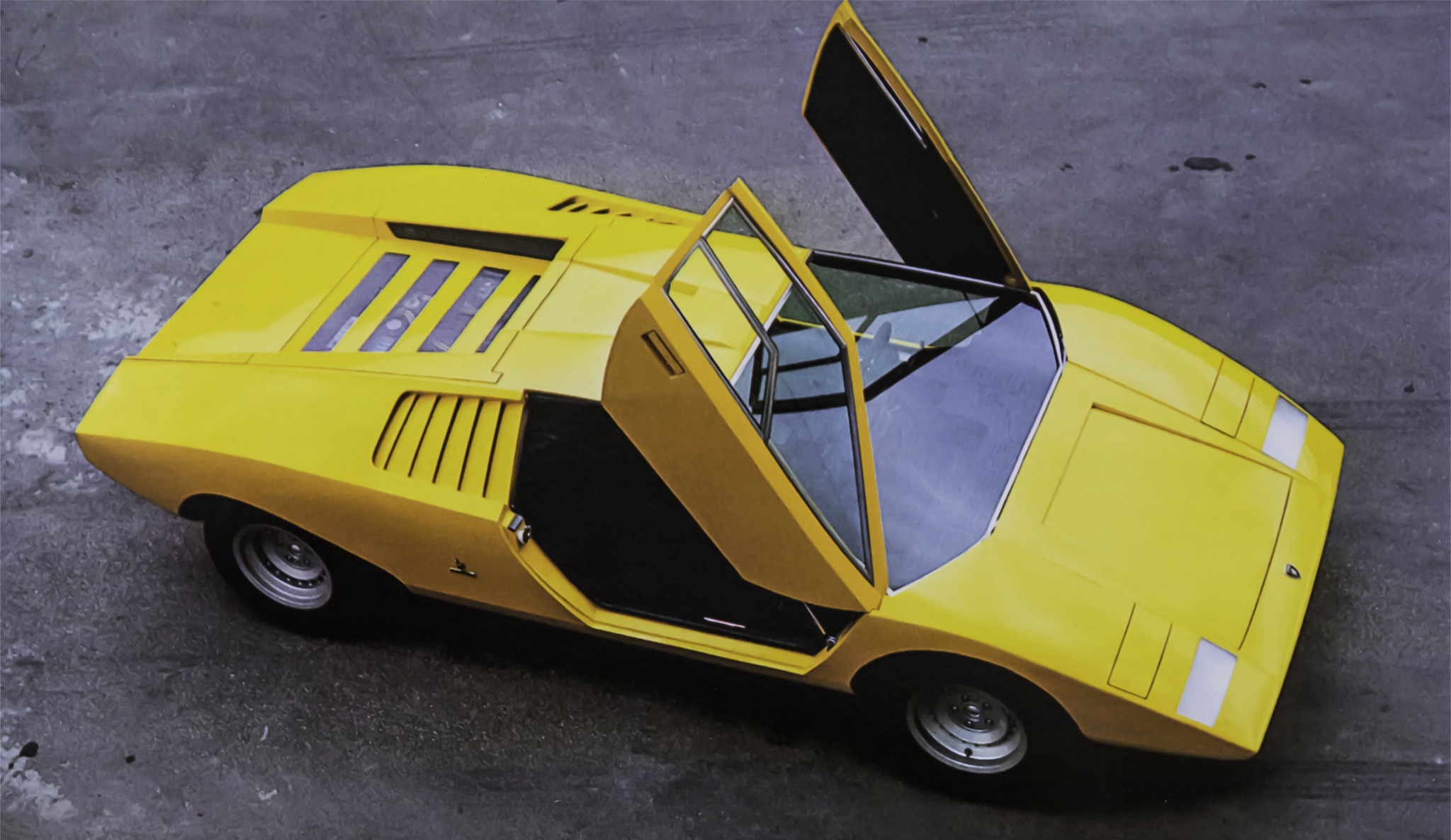 Countach_01